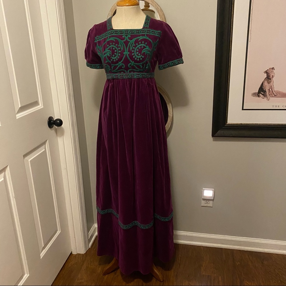 Vintage Beverly Paige velvet maxi embroidered cottage core dress shirt sleeve